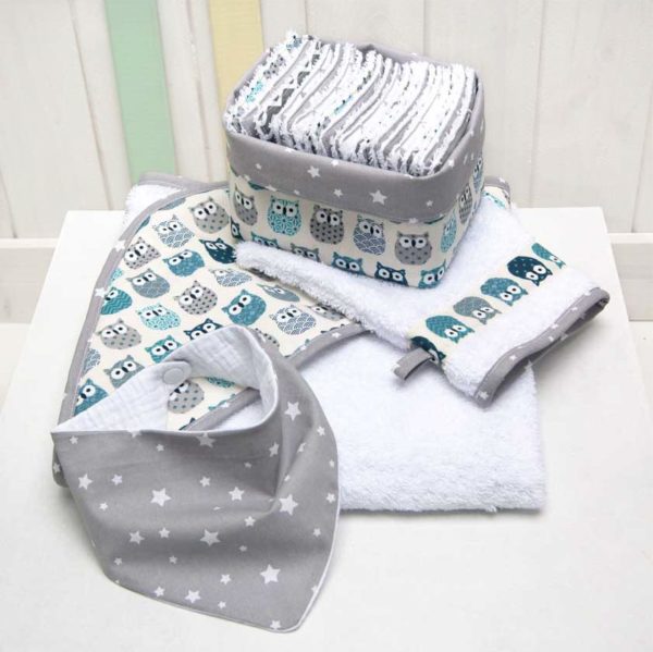 Les Jolies Zabeilles-ensemble de toilette-cape de bain- lingettes lavables-bavoir- accessoire enfant