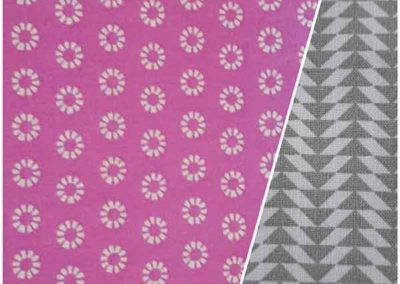 rose petites fleurs blanches et gris triangles référence 11