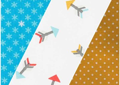 guirlande fanions bleu et moutarde référence 13