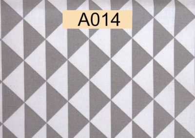 tissu coton triangles blancs et gris référence A014