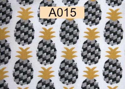 tissu coton blanc cassé ananas gris et feuilles moutarde référence A015