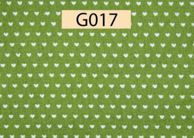 tissu coton vert petits coeurs blancs référence G017
