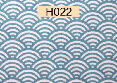 tissu coton blanc écailles bleus référence H022