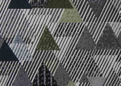 tissu jacquard vert et gris multicolore triangles référence 04