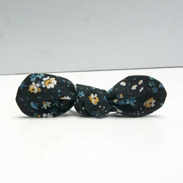nœud élastique cheveux fleuri fond anthracite avec élastique